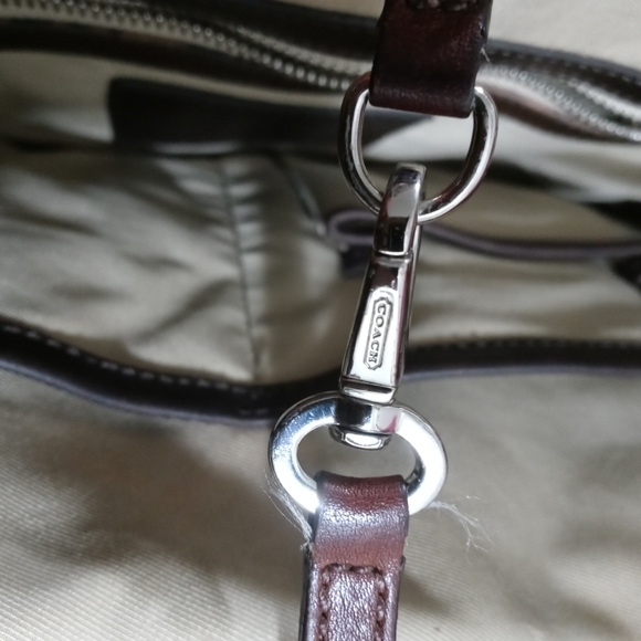 Beautiful Vintage Coach Leather Skinny Tote - Picture 12 of 13